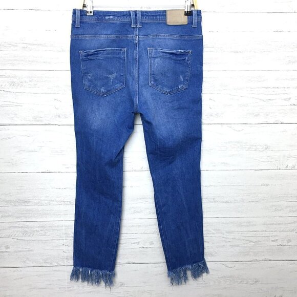Zara Women's Straight Leg Ankle Jeans Distressed Fringe Hems size 6 - Picture 2 of 10